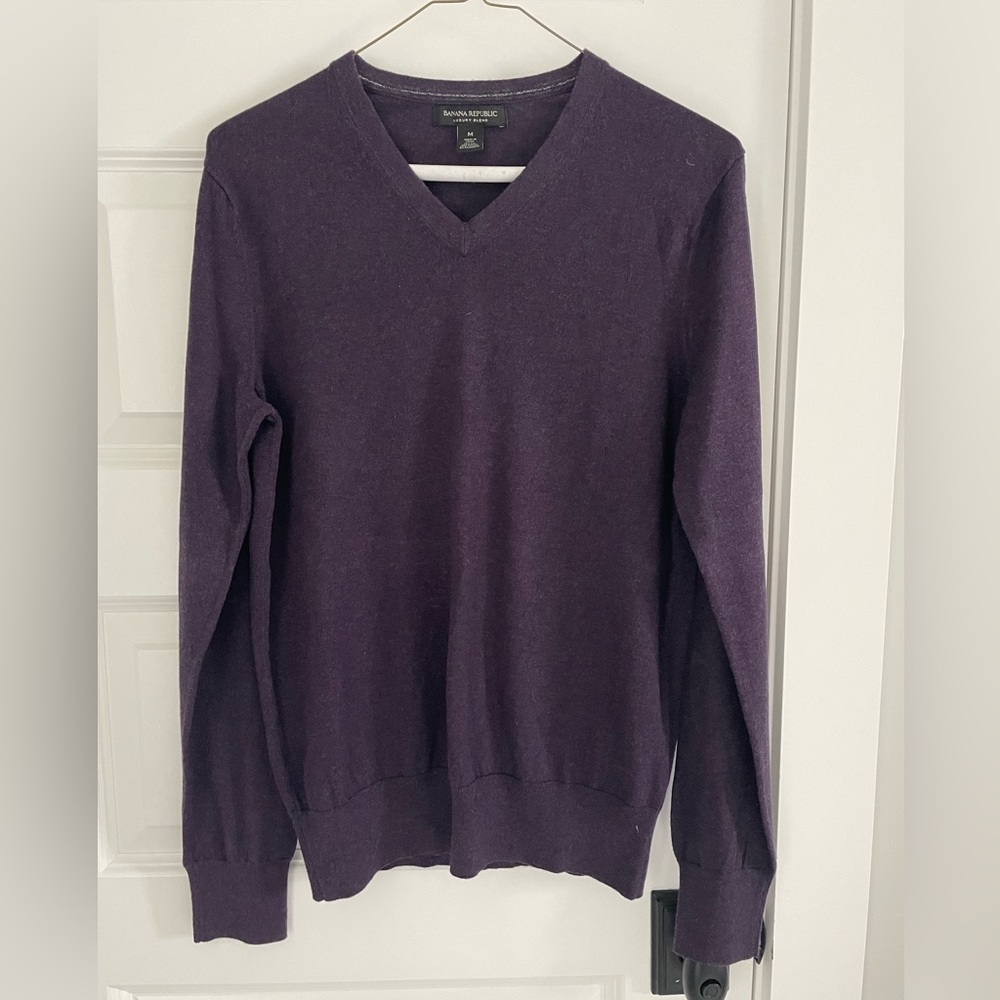 Banana Republic Luxury Blend V-neck Sweater - size medium